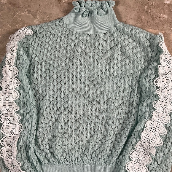 Zara Sheer Mint Green Turtleneck with Lace trim on Sleeves Size Small - Picture 4 of 7